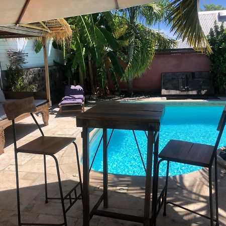 Studio Independant Dans Propriete Avec Piscine Et Wifi Lägenhet Saint-Gilles-les Bains Exteriör bild